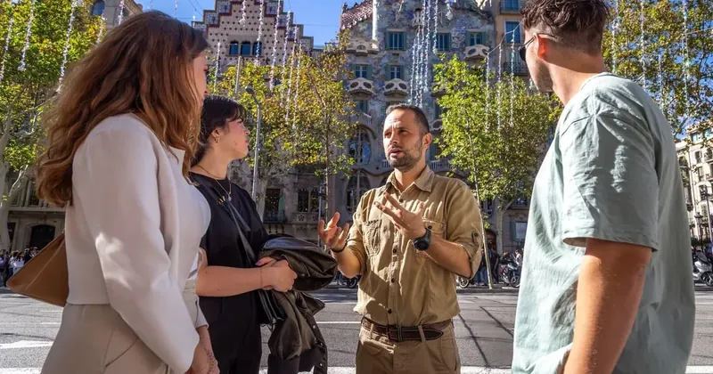 Modernist Architecture beyond Gaudi in a Small-Group tour
